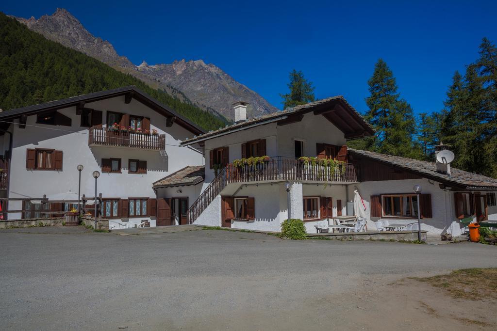 Grivola Hotel